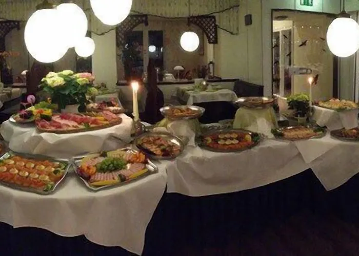 Schlosspark-hotel Hof Von Oldenburg 3* راستيده
